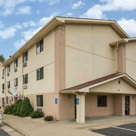 Super 8 By Wyndham Dumfries/Quantico Hotel Exterior foto