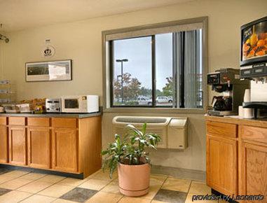 Super 8 By Wyndham Dumfries/Quantico Hotel Restaurant foto